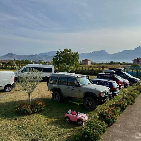 Hotel Villa Ballkan Grilë Buitenkant foto