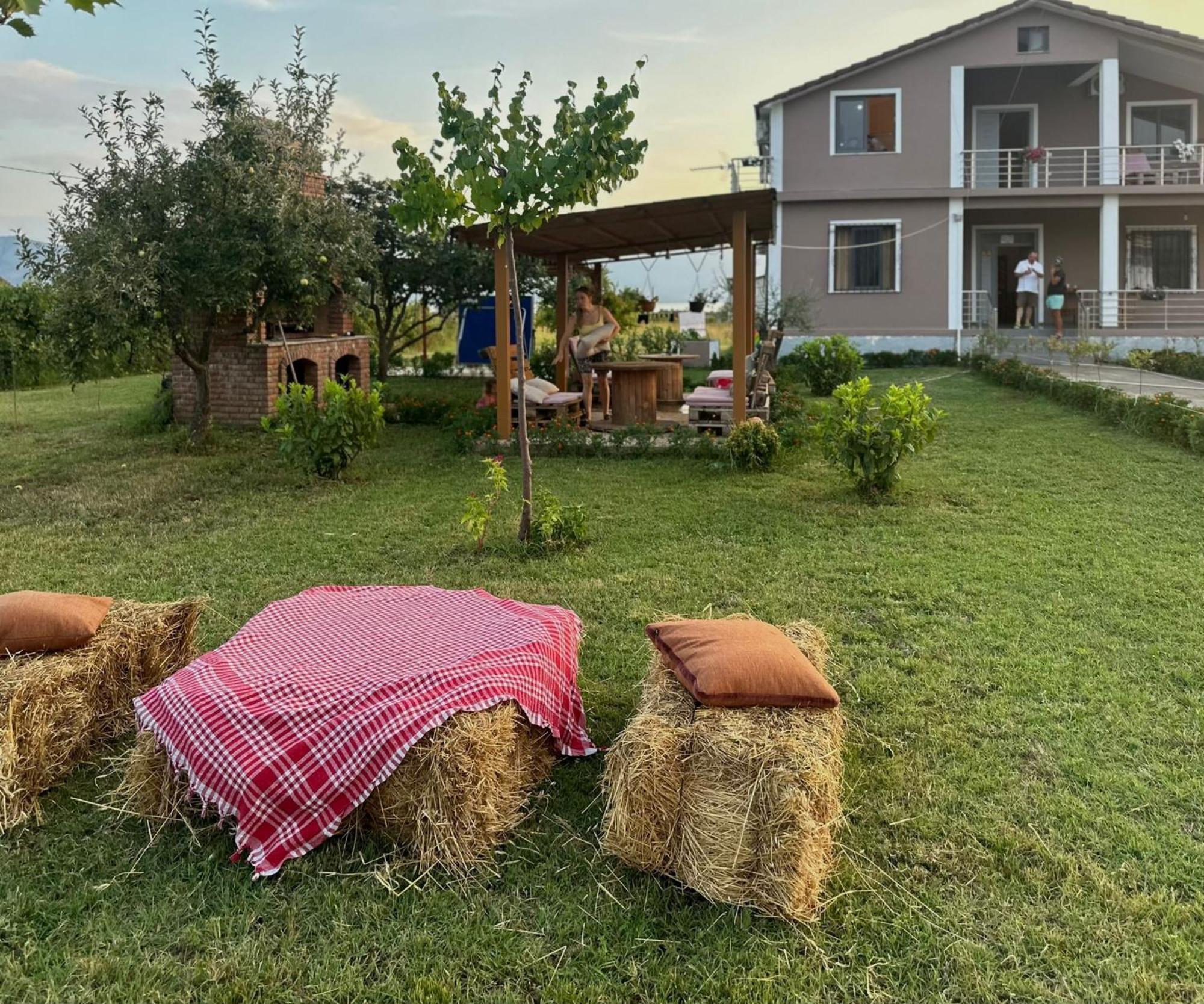 Hotel Villa Ballkan Grilë Buitenkant foto