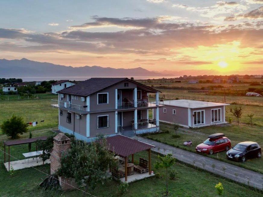 Hotel Villa Ballkan Grilë Buitenkant foto