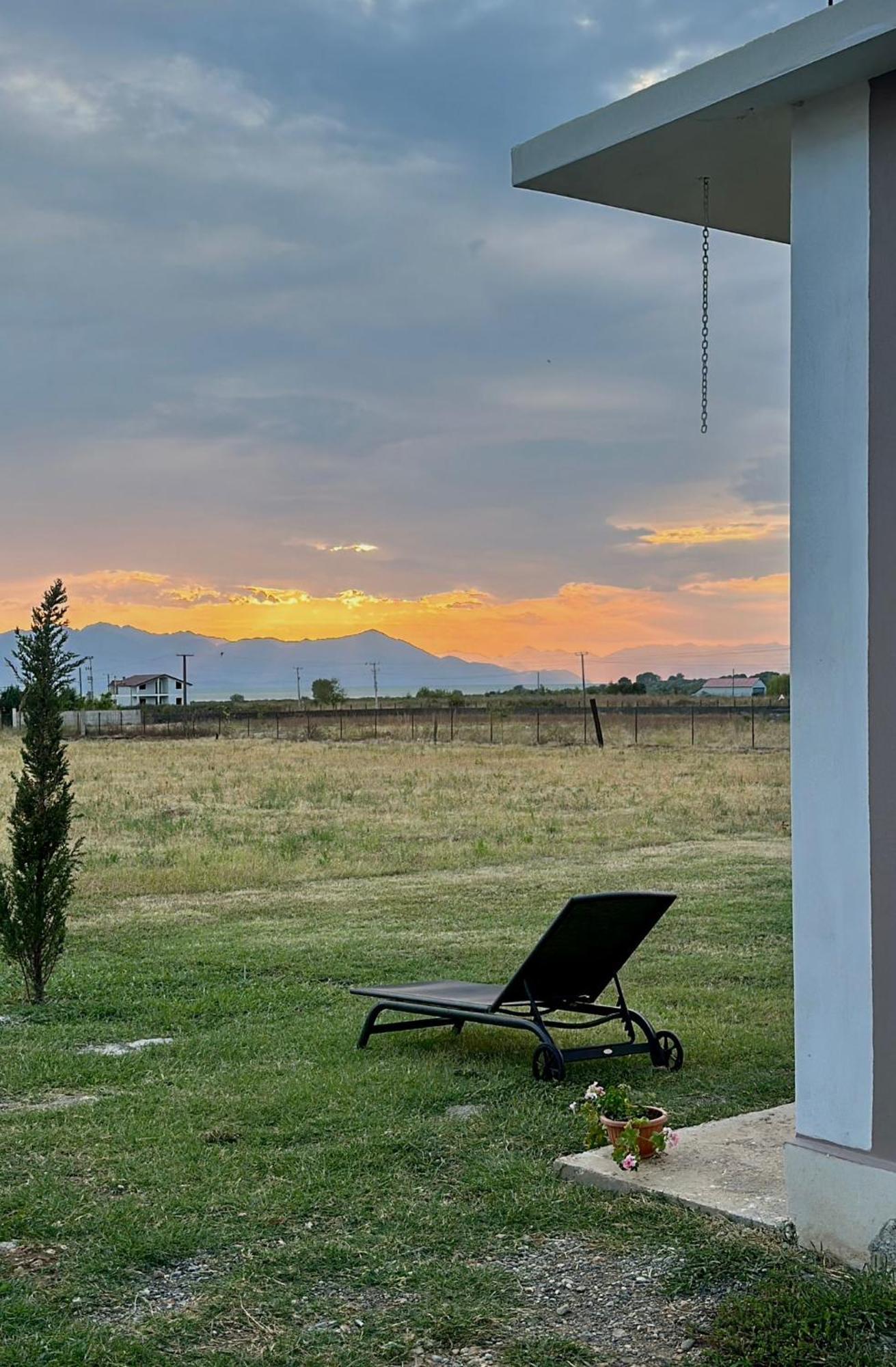 Hotel Villa Ballkan Grilë Buitenkant foto