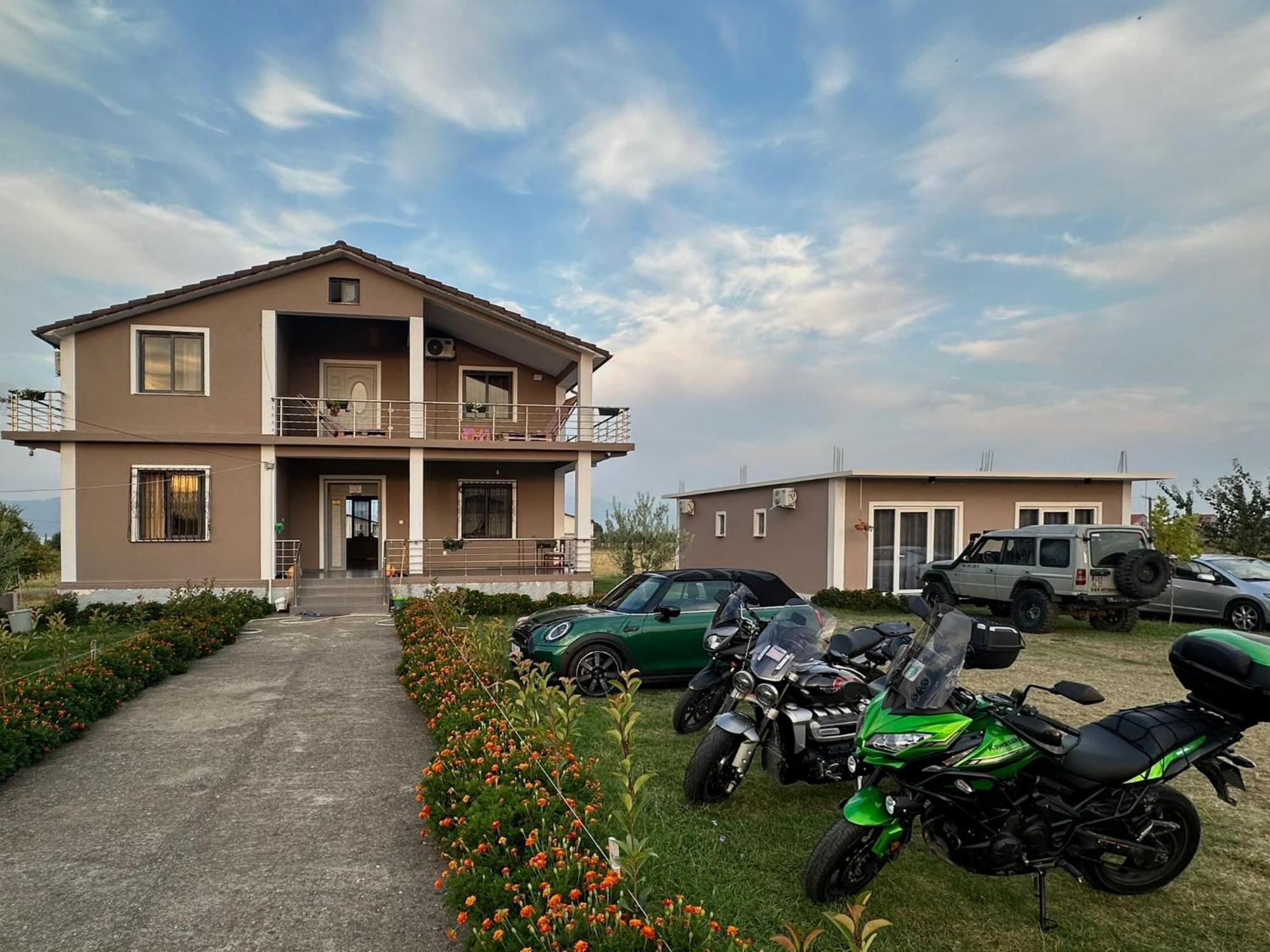 Hotel Villa Ballkan Grilë Buitenkant foto