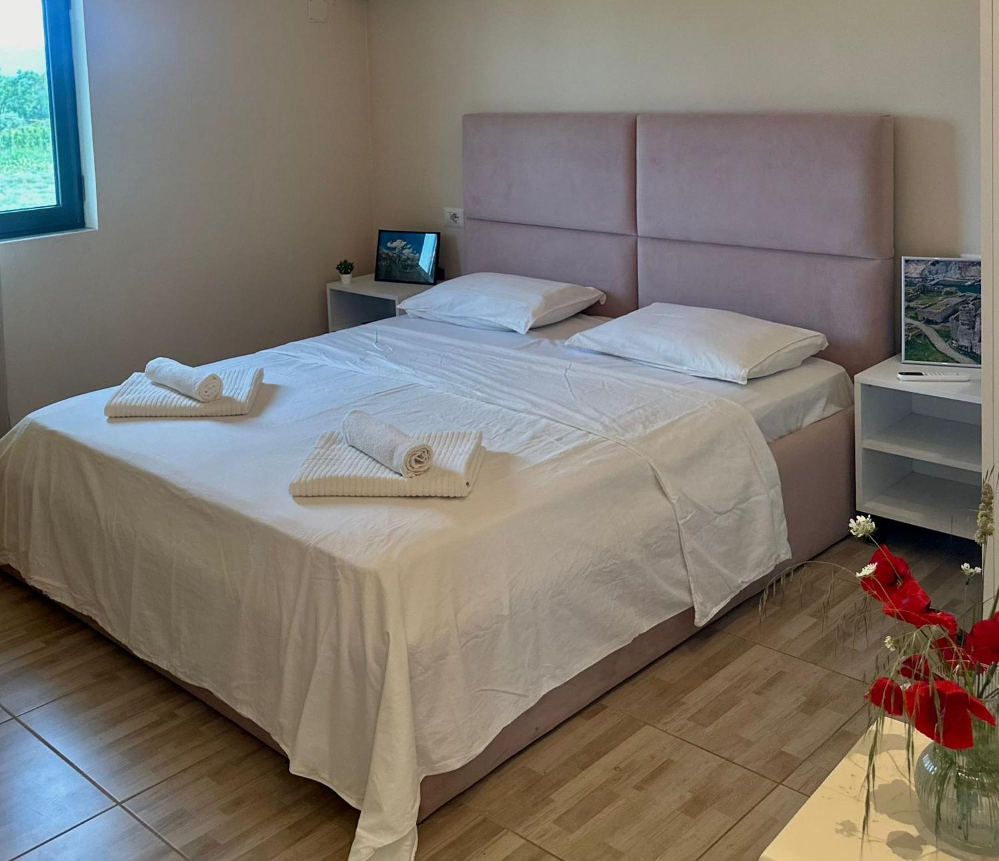 Hotel Villa Ballkan Grilë Buitenkant foto